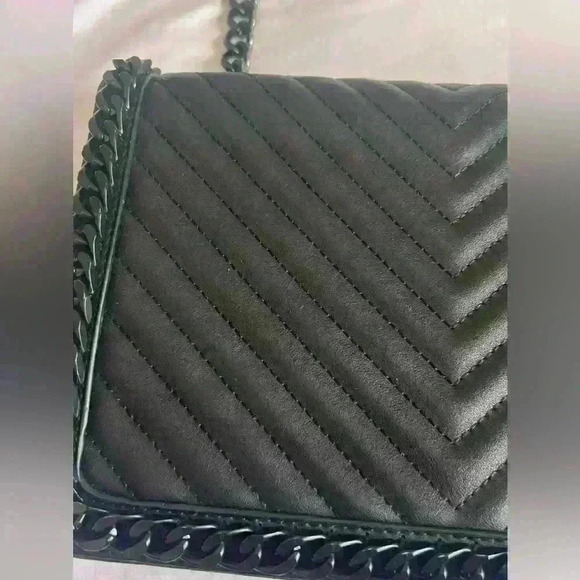 Aldo black handbag. - Picture 2 of 12